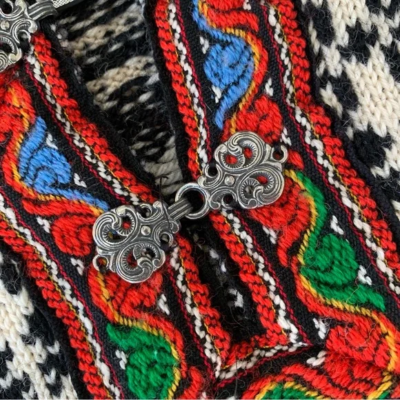 Dale of Norway Black and Cream Nordic Sweater - Picture 8 of 9